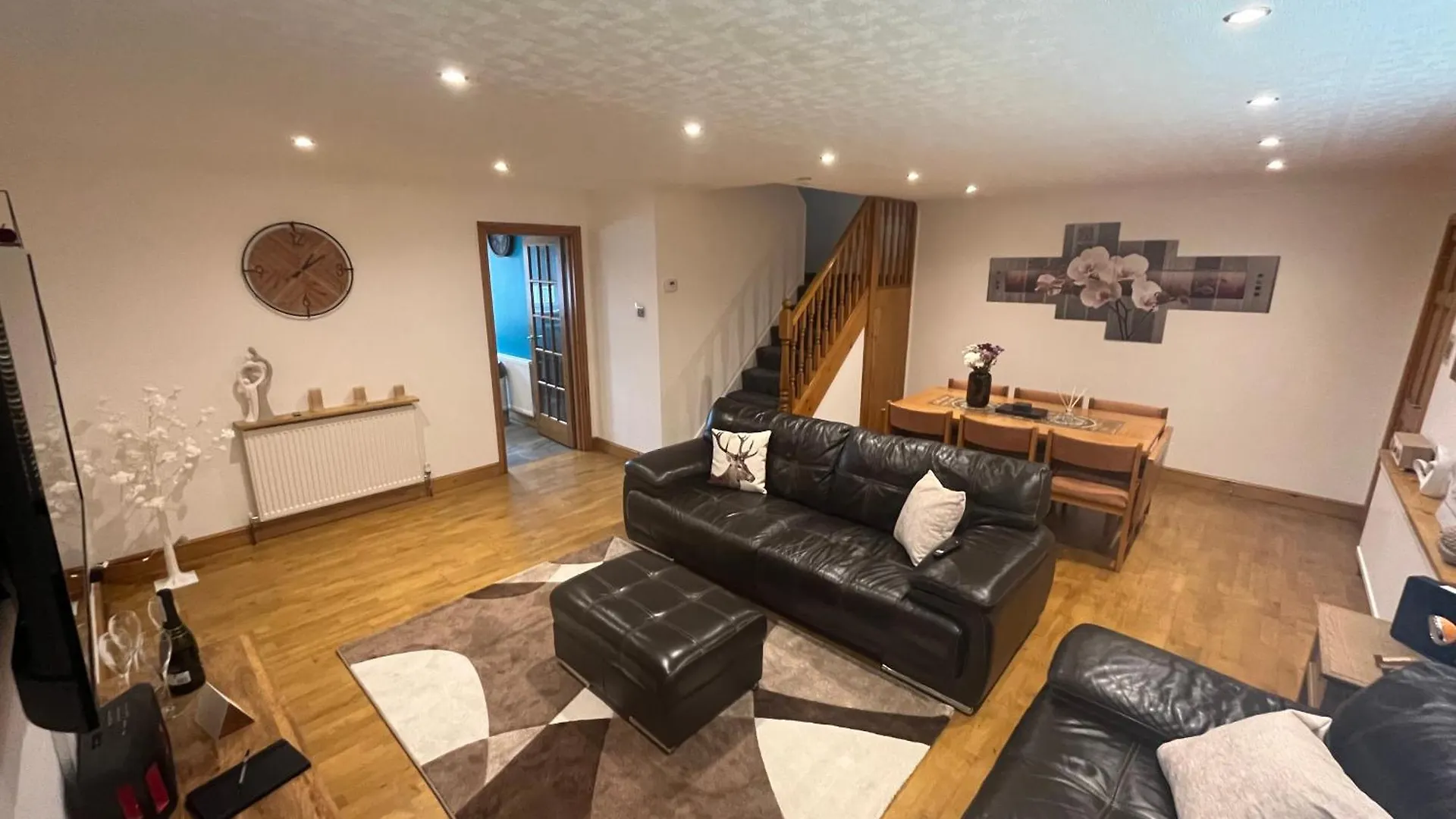 別荘 Wilford Charm Spacious 3Br Retreat In ノッティンガム