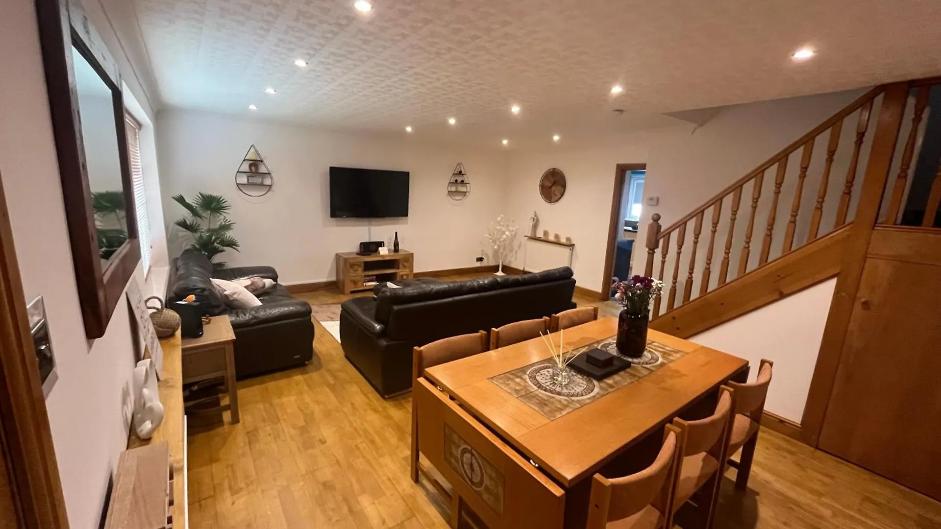 別荘 Wilford Charm Spacious 3Br Retreat In ノッティンガム
